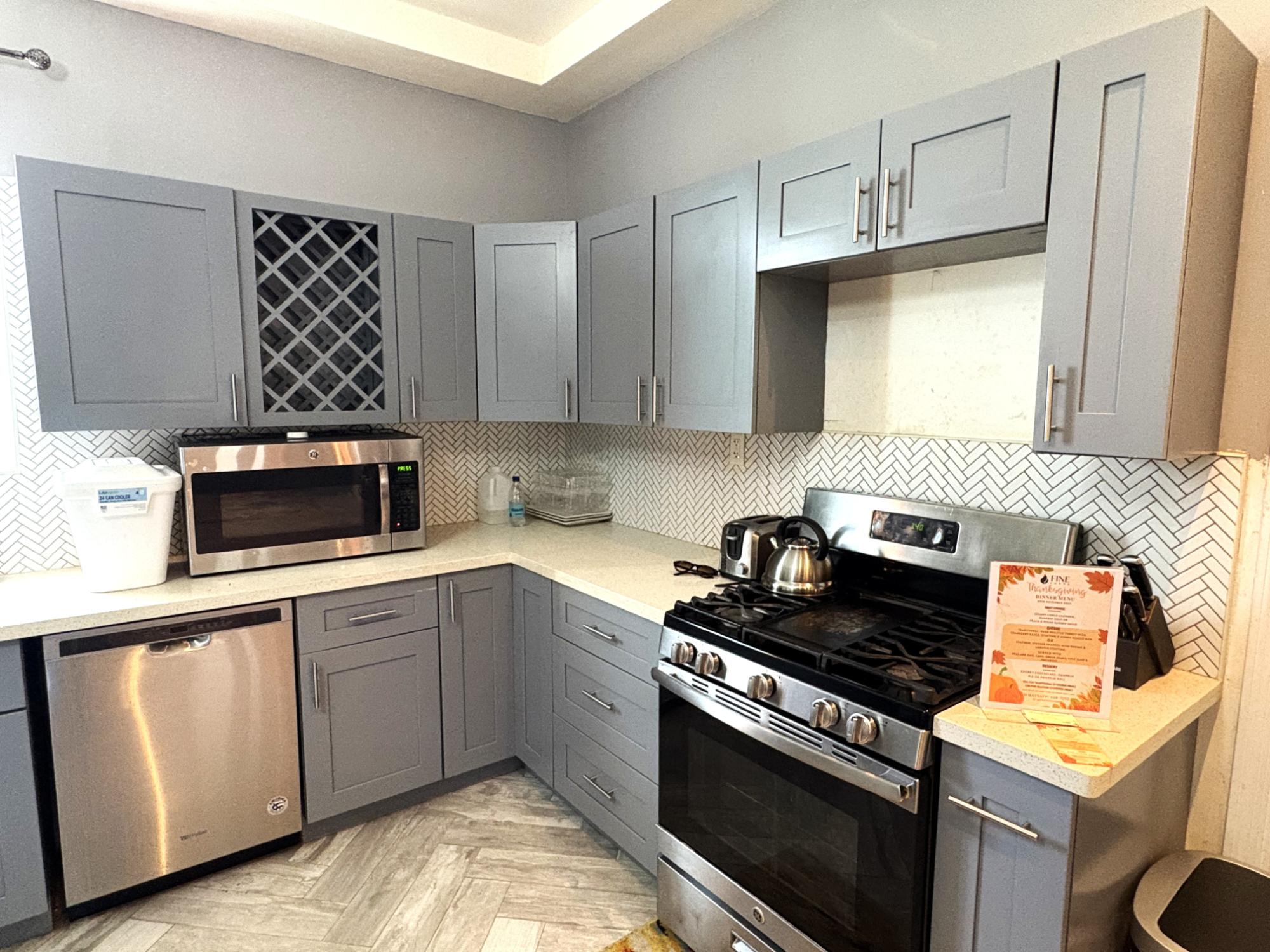 TROPICAL GARDENS OLYMPIC