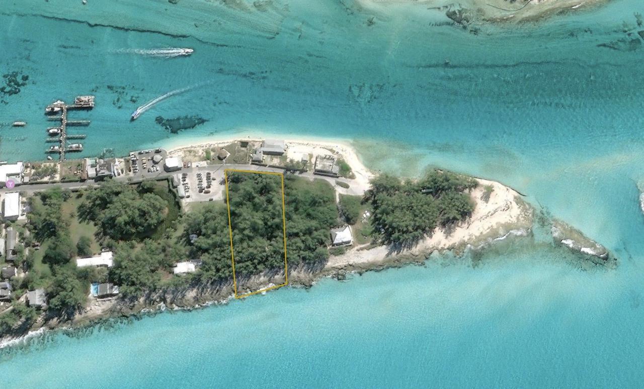 15 QUEENS HIGHWAY ALICE TOWN BIMINI