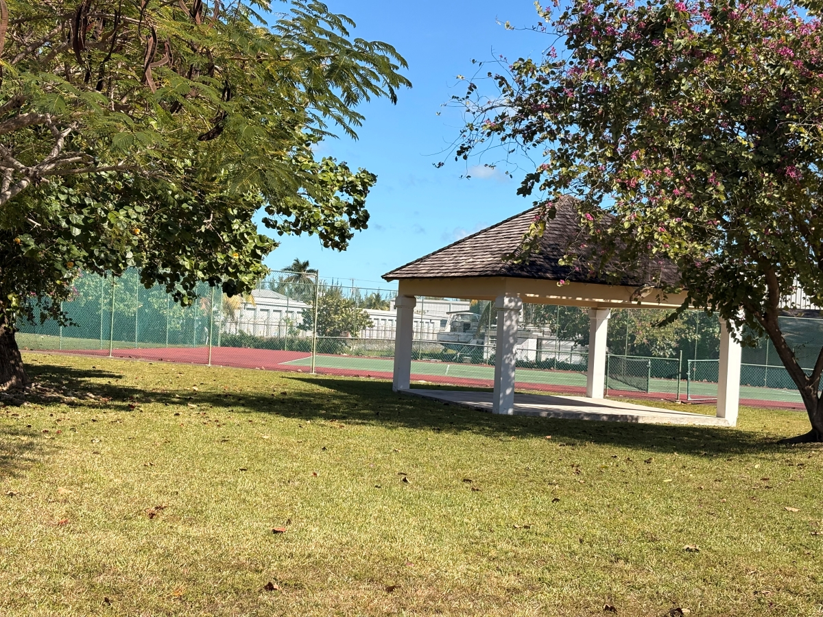 103 WEST WINDS KING FISH DR