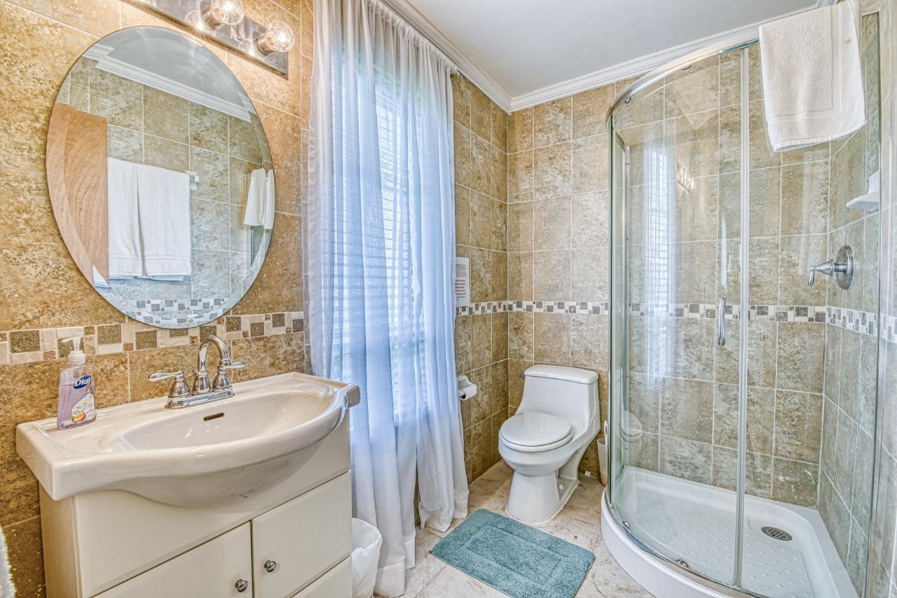 58 SEA GRAPE COURT WEST END