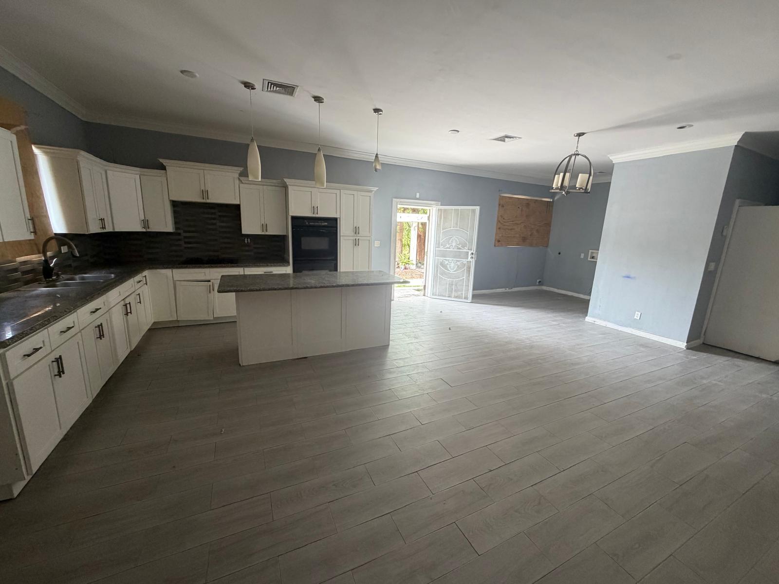 32 WOODLAND WAY