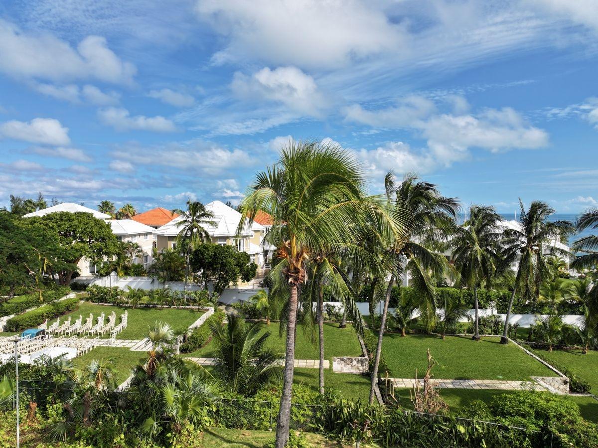 PARADISE ISLAND DR Unit: 10