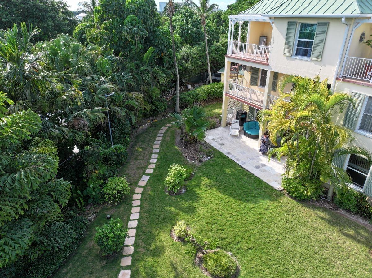 PARADISE ISLAND DR Unit: 10