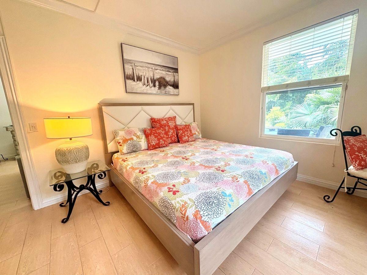 PARADISE ISLAND DR Unit: 10