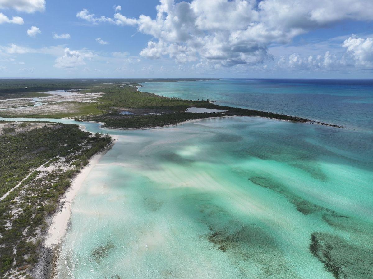 LERU. / LERAUX CAY