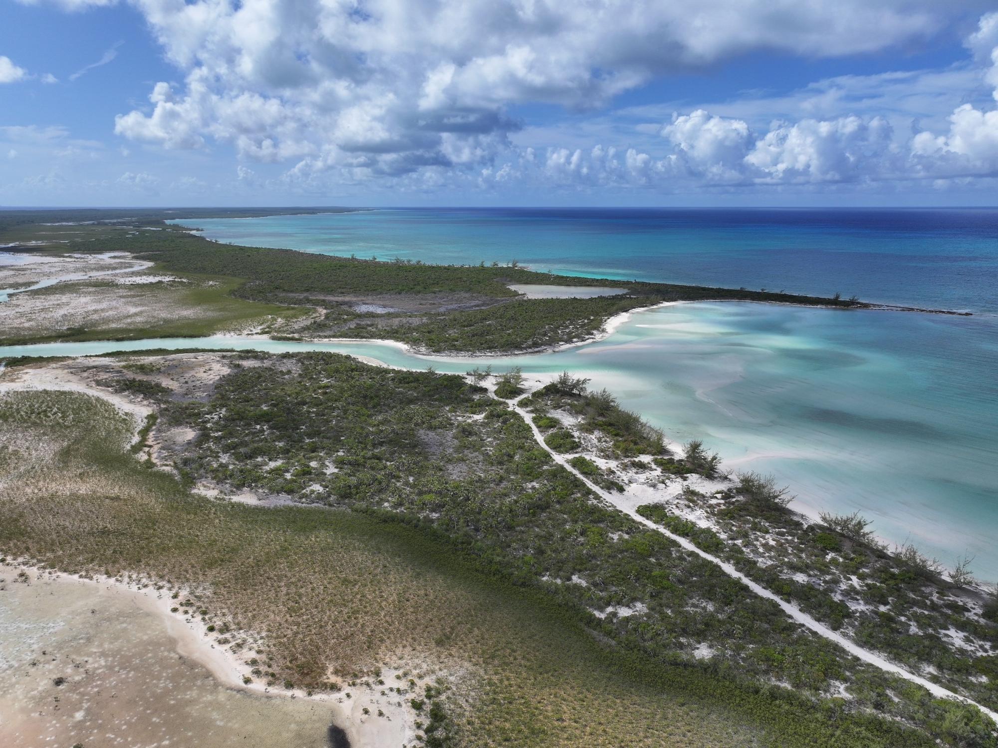 LERU. / LERAUX CAY