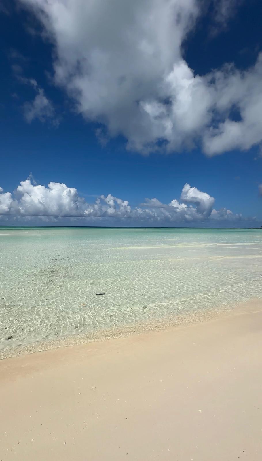 LERU. / LERAUX CAY