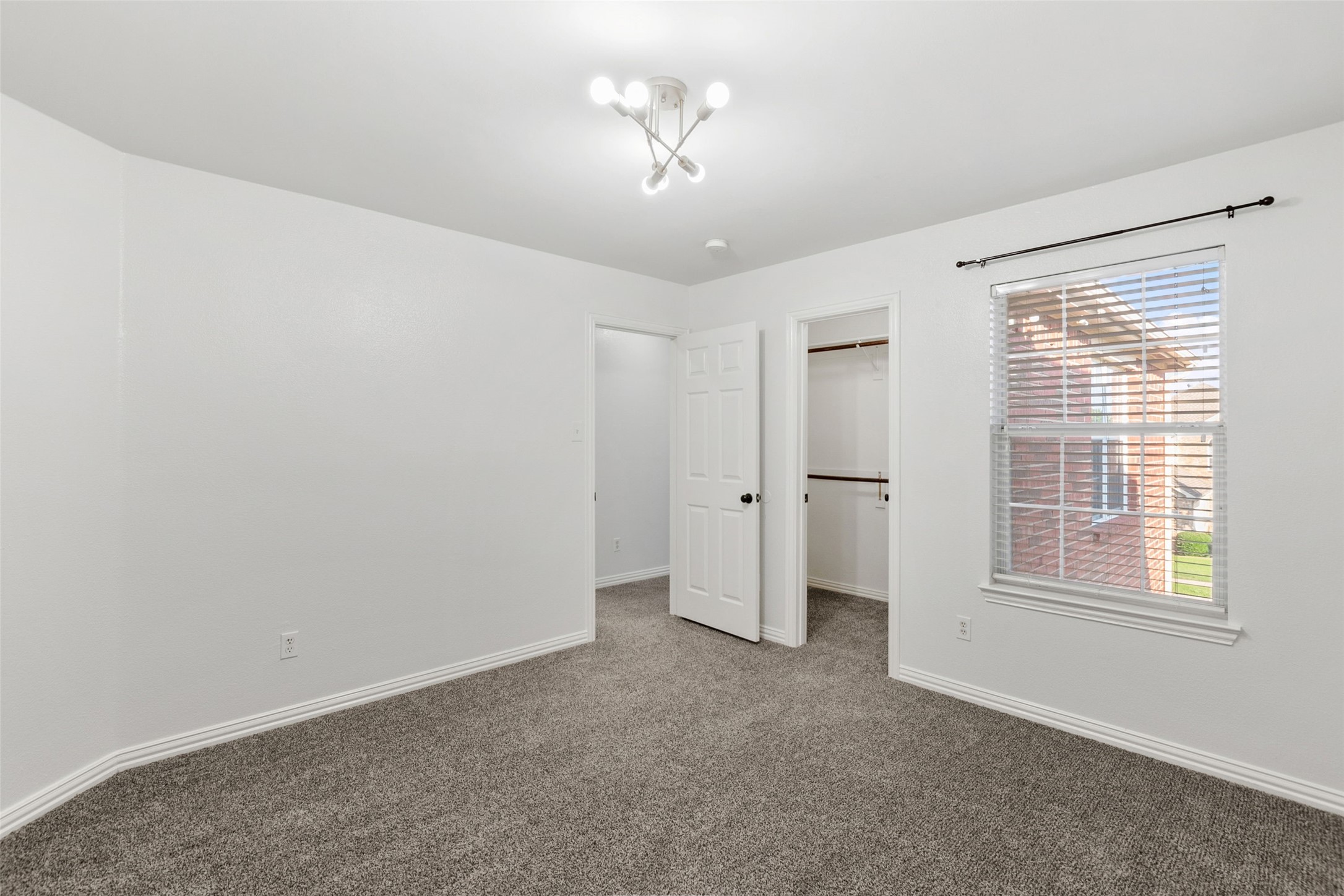 2904 Willowdale Court