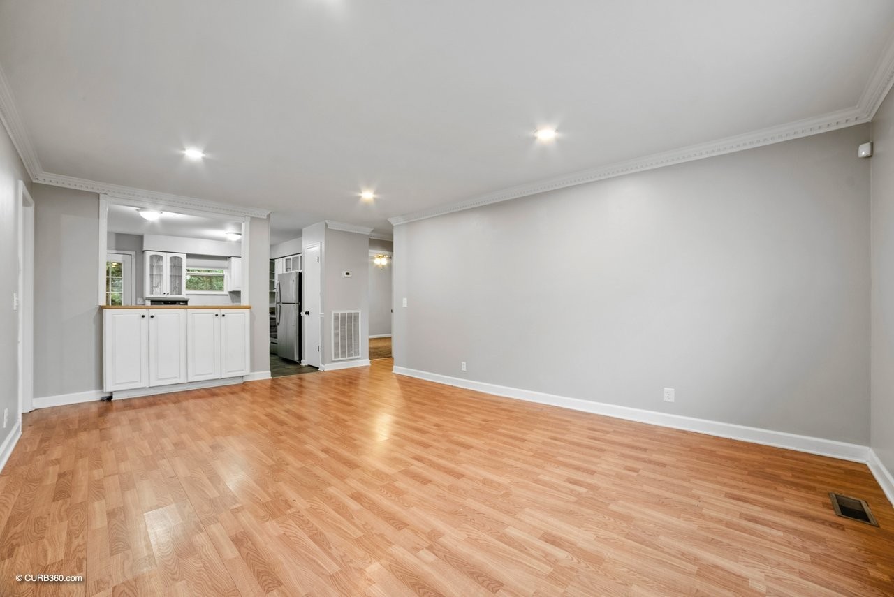 104 Jacksons Retreat Ct