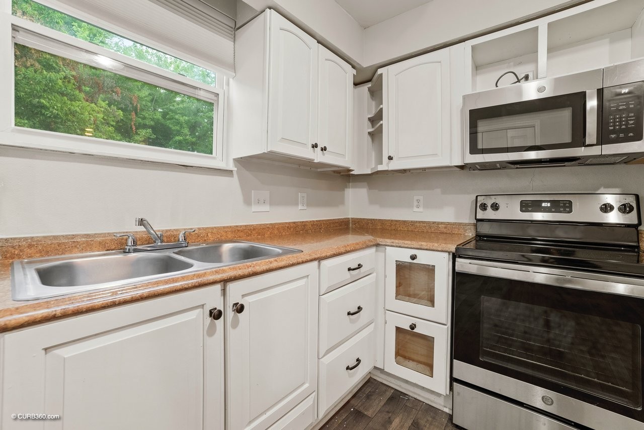 104 Jacksons Retreat Ct