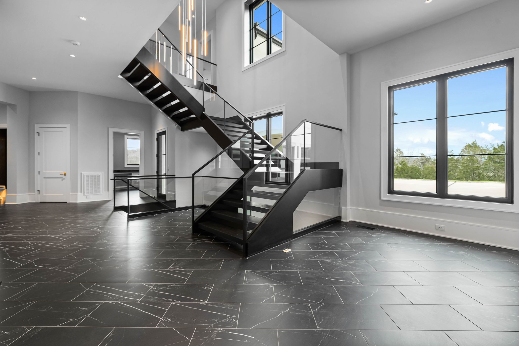 2407 Hidden River Ln