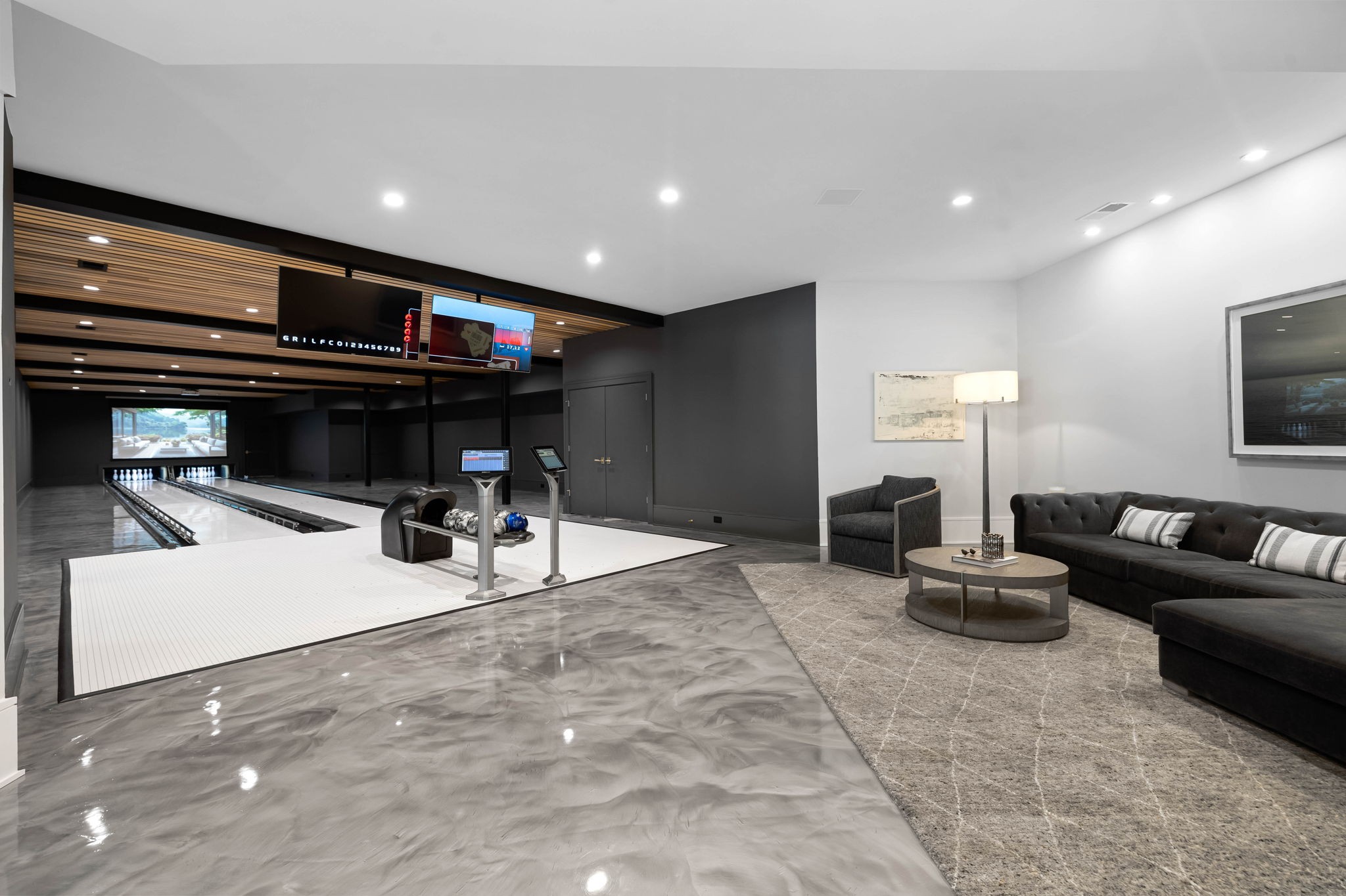 2407 Hidden River Ln
