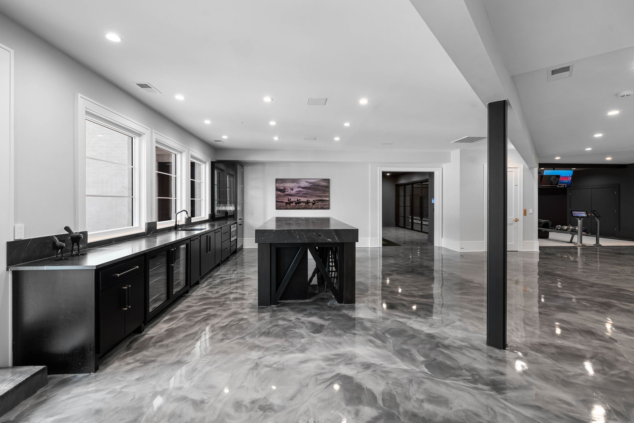 2407 Hidden River Ln