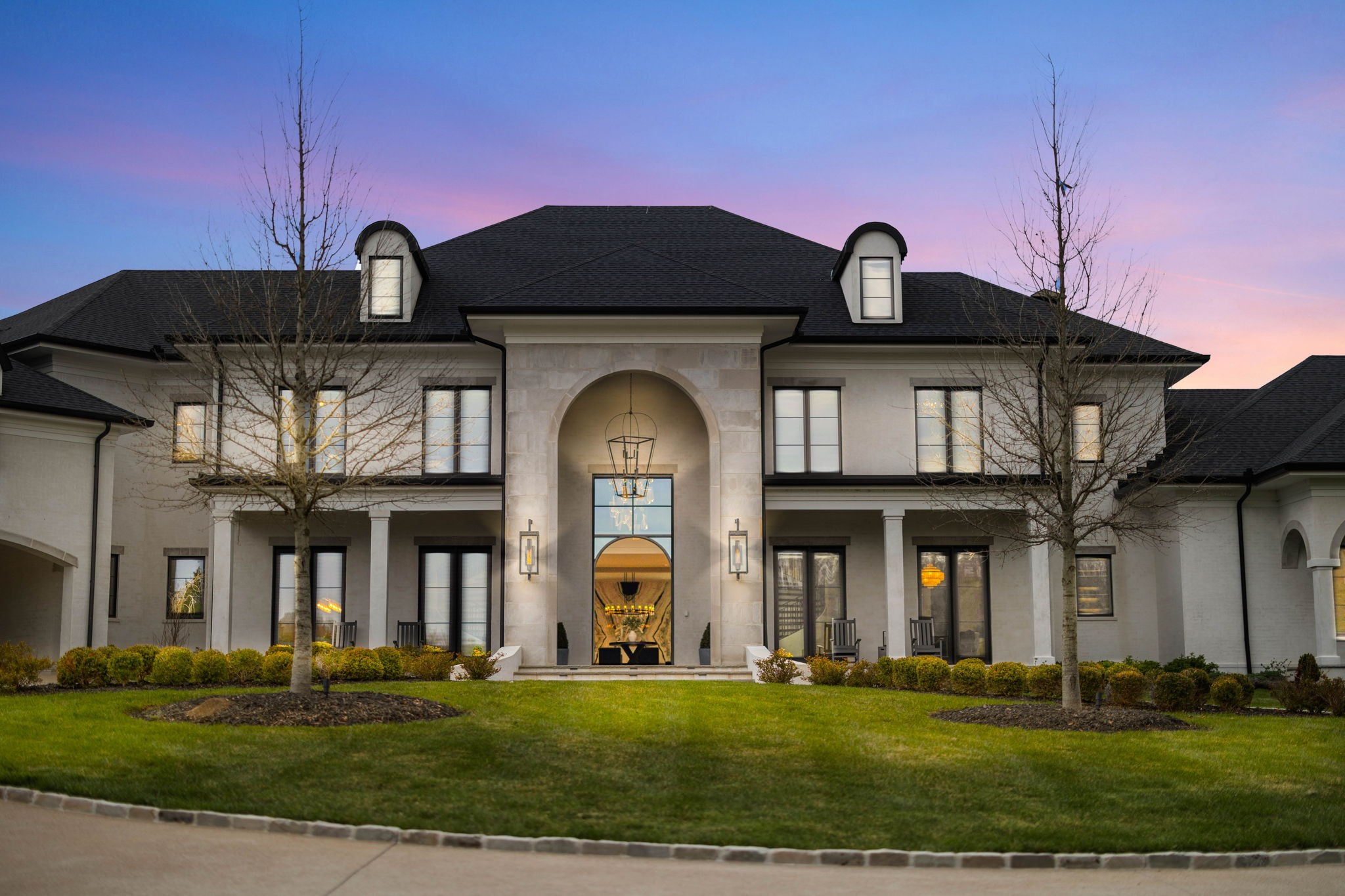 2407 Hidden River Ln