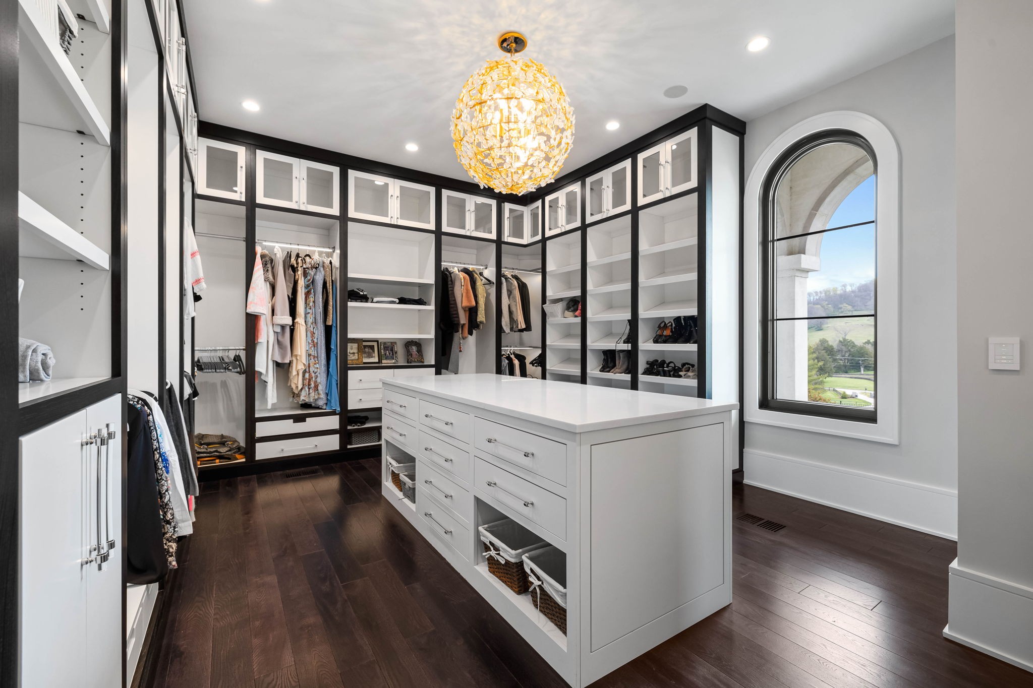 2407 Hidden River Ln