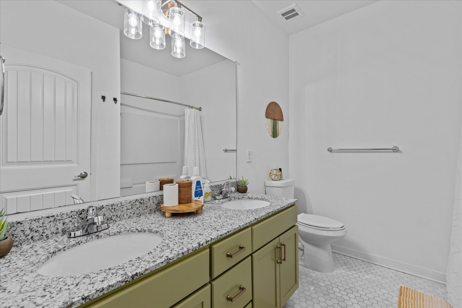1122 Litton Ave Unit: 215