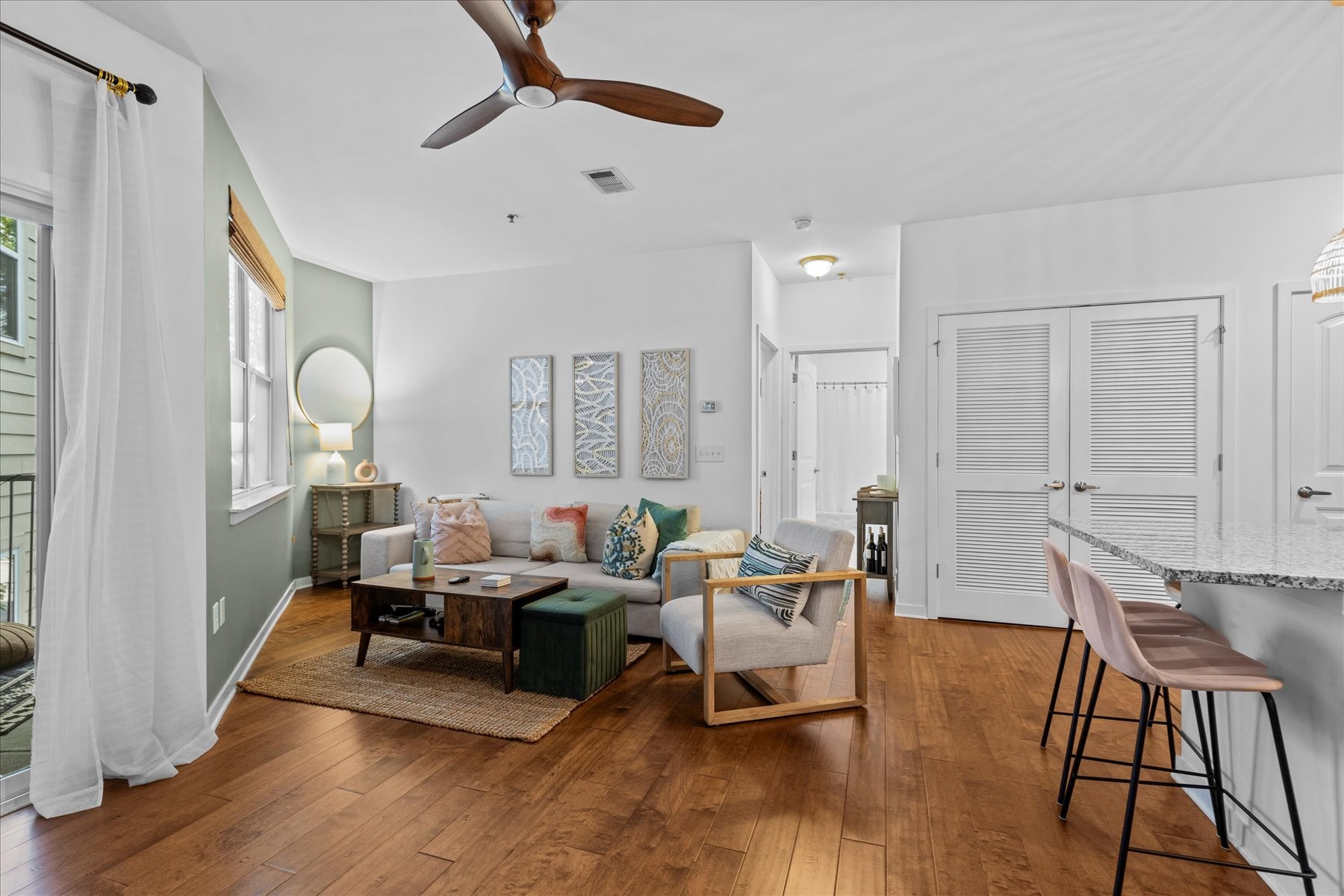 1122 Litton Ave Unit: 215
