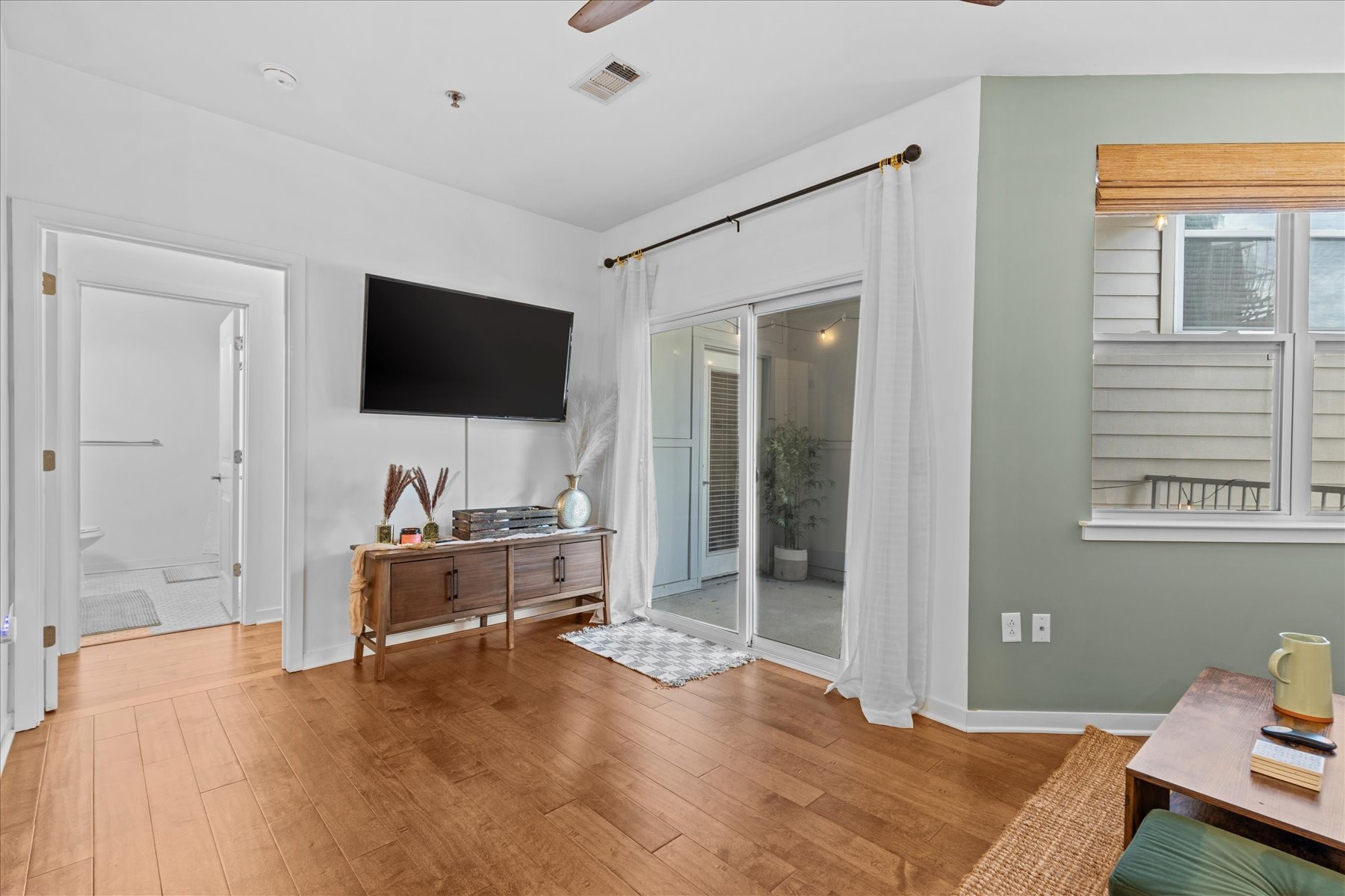 1122 Litton Ave Unit: 215