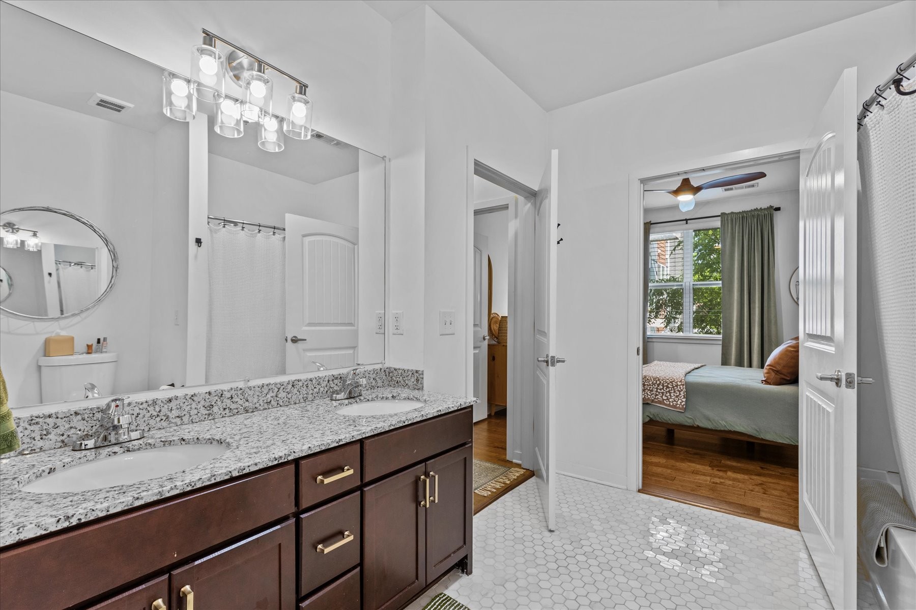 1122 Litton Ave Unit: 215