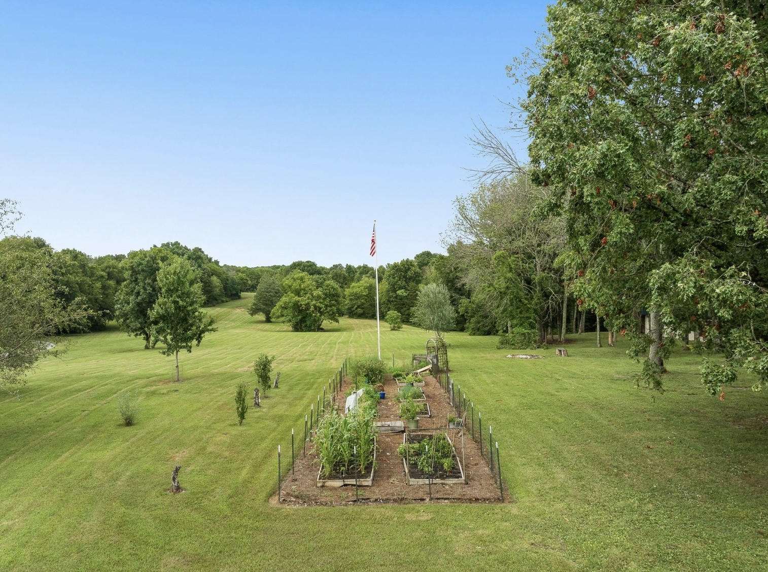 205 Gwynn Rd Unit: Hngr 9