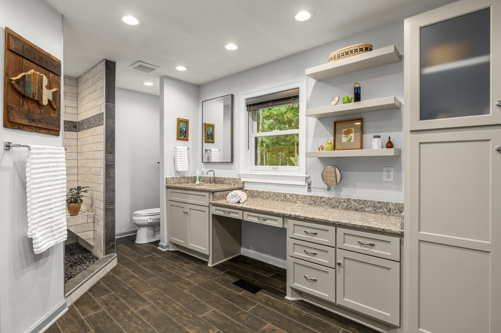 205 Gwynn Rd Unit: Hngr 9