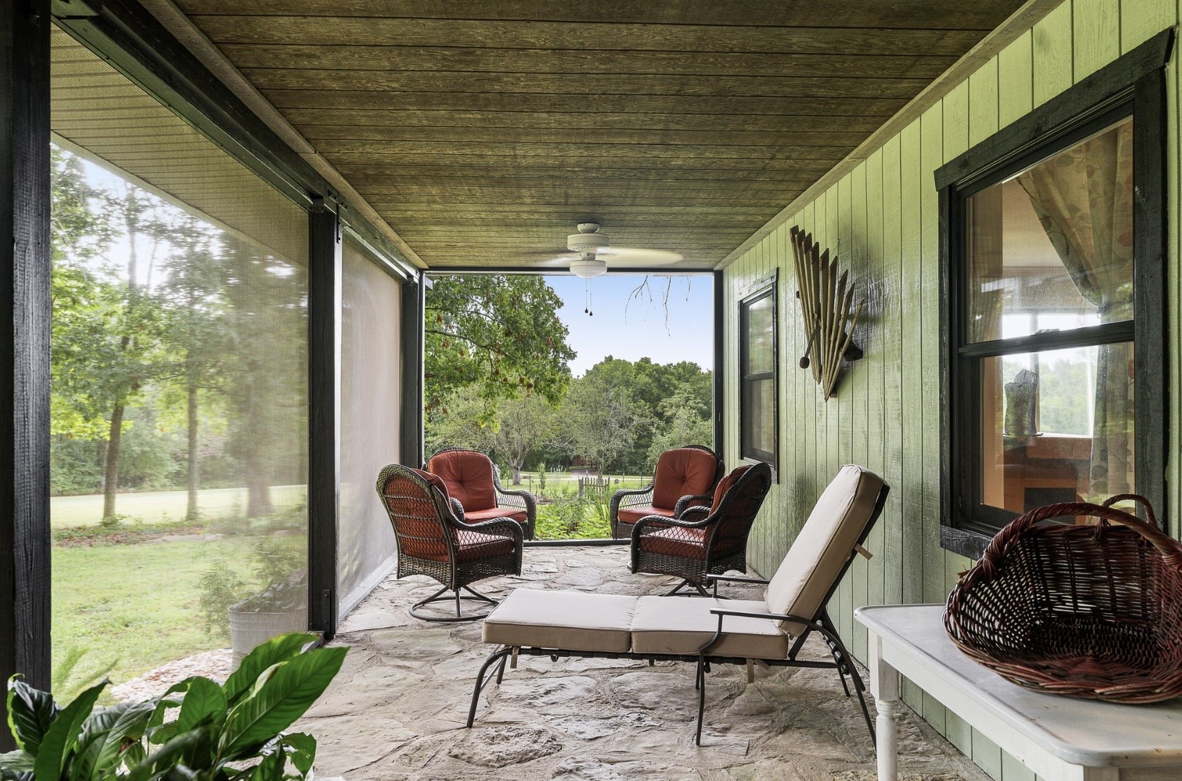 205 Gwynn Rd Unit: Hngr 9
