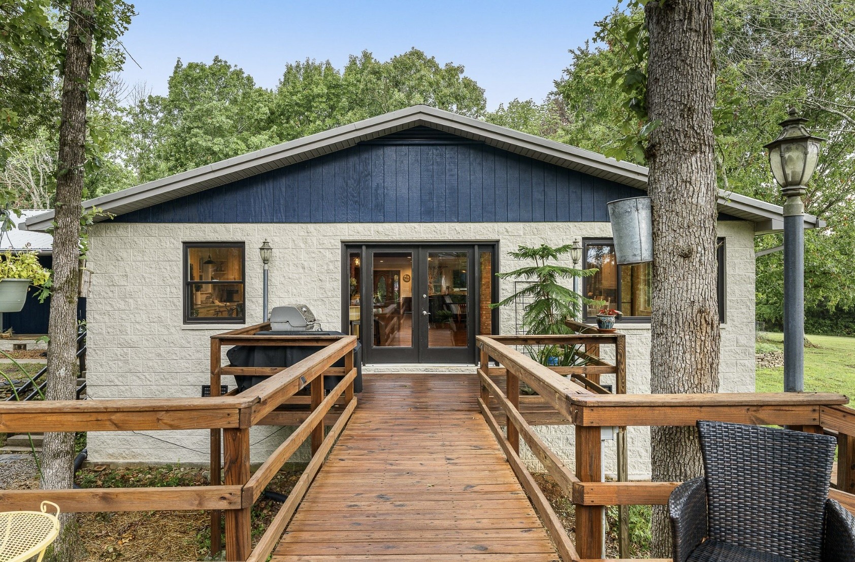 205 Gwynn Rd Unit: Hngr 9