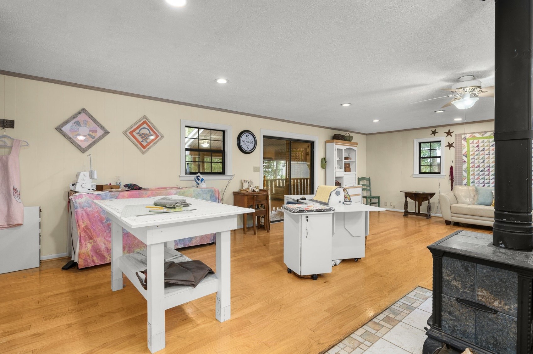 205 Gwynn Rd Unit: Hngr 9