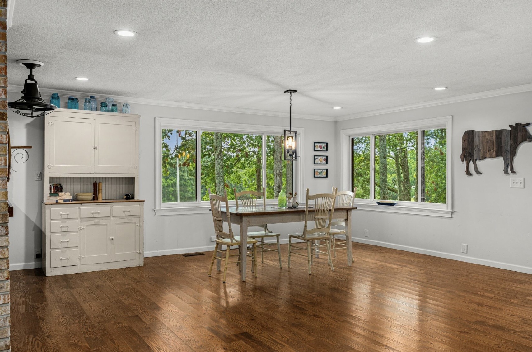 205 Gwynn Rd Unit: Hngr 9