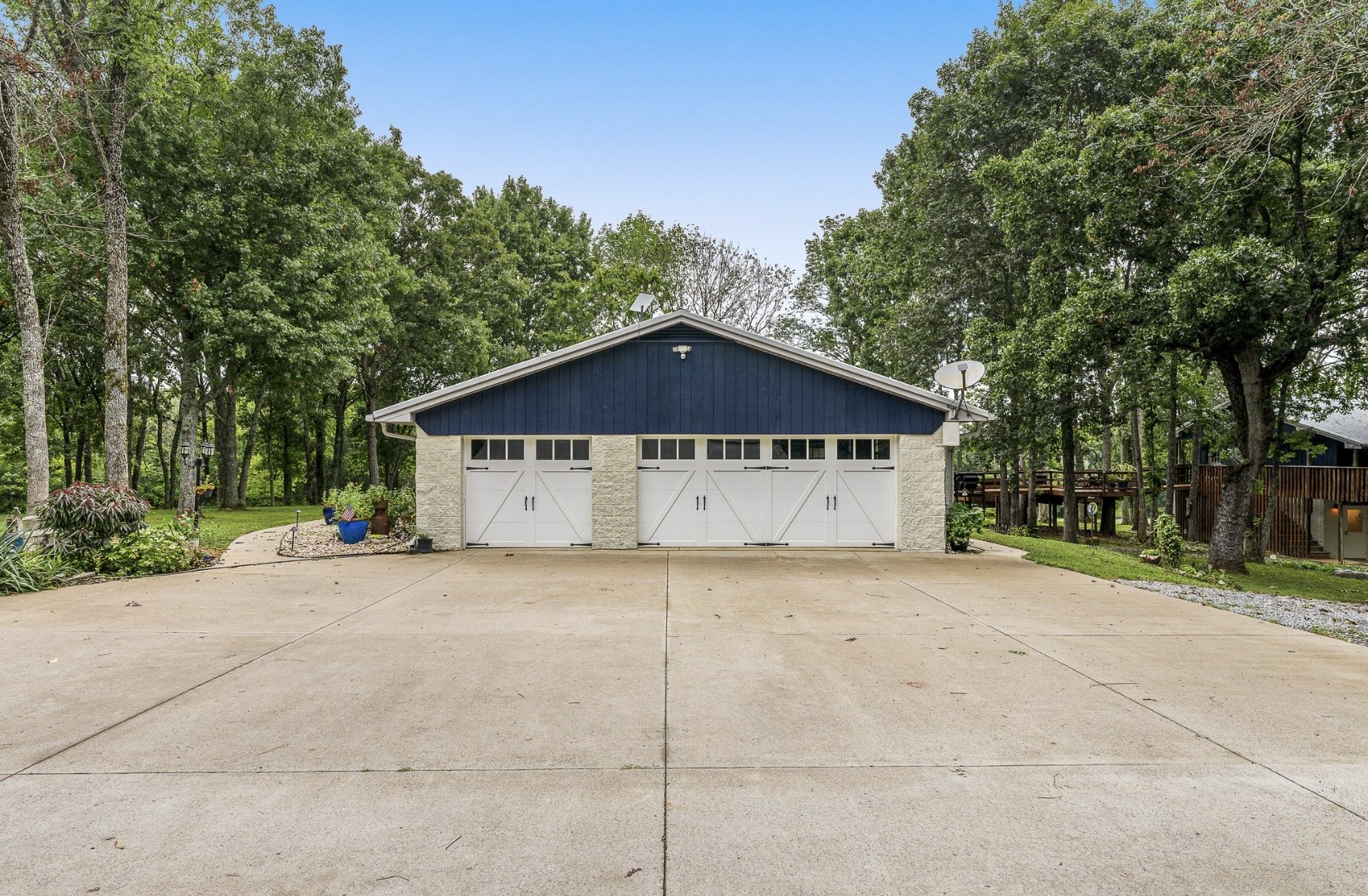 205 Gwynn Rd Unit: Hngr 9