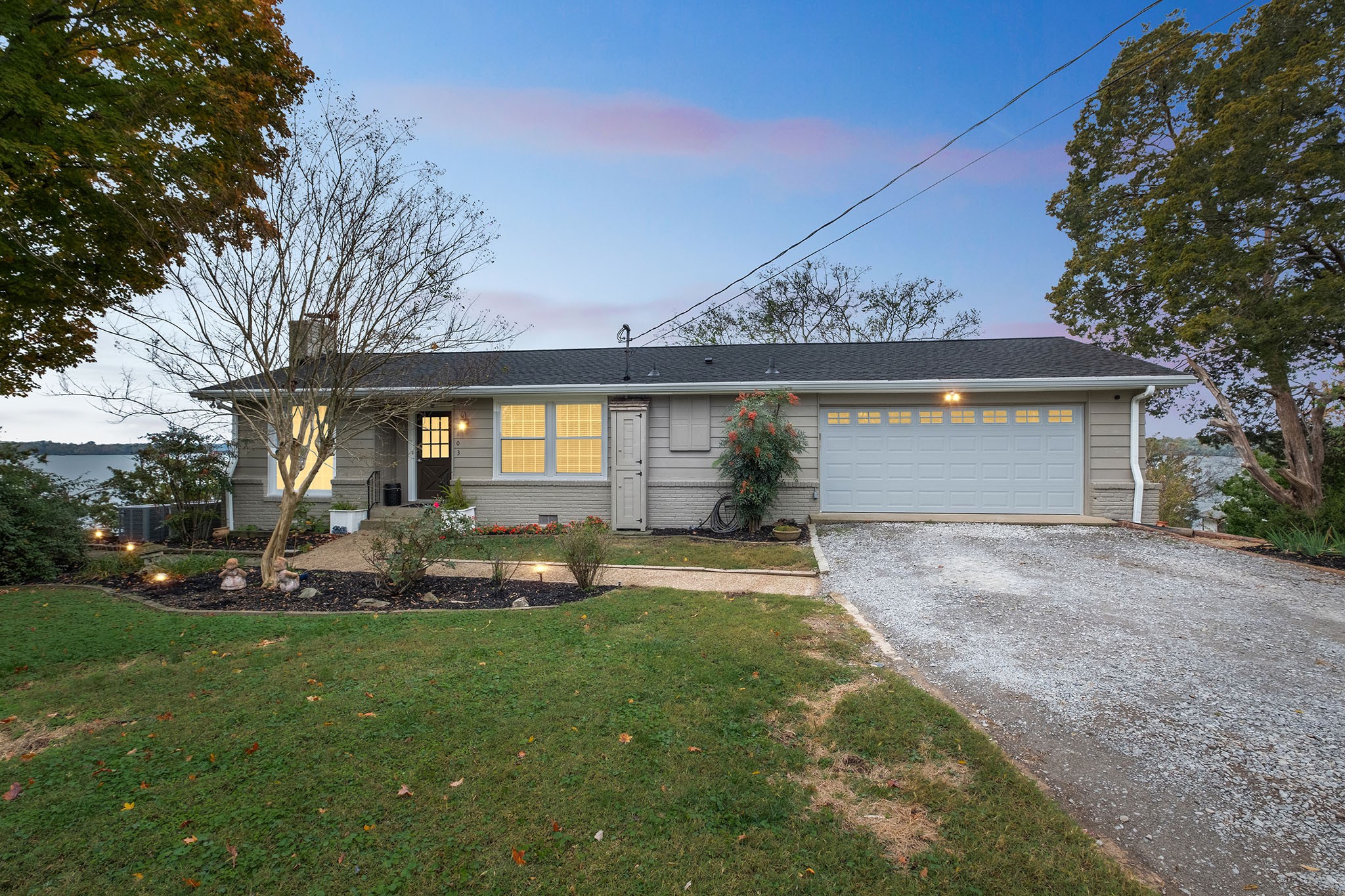 103 Shore Hill Cir
