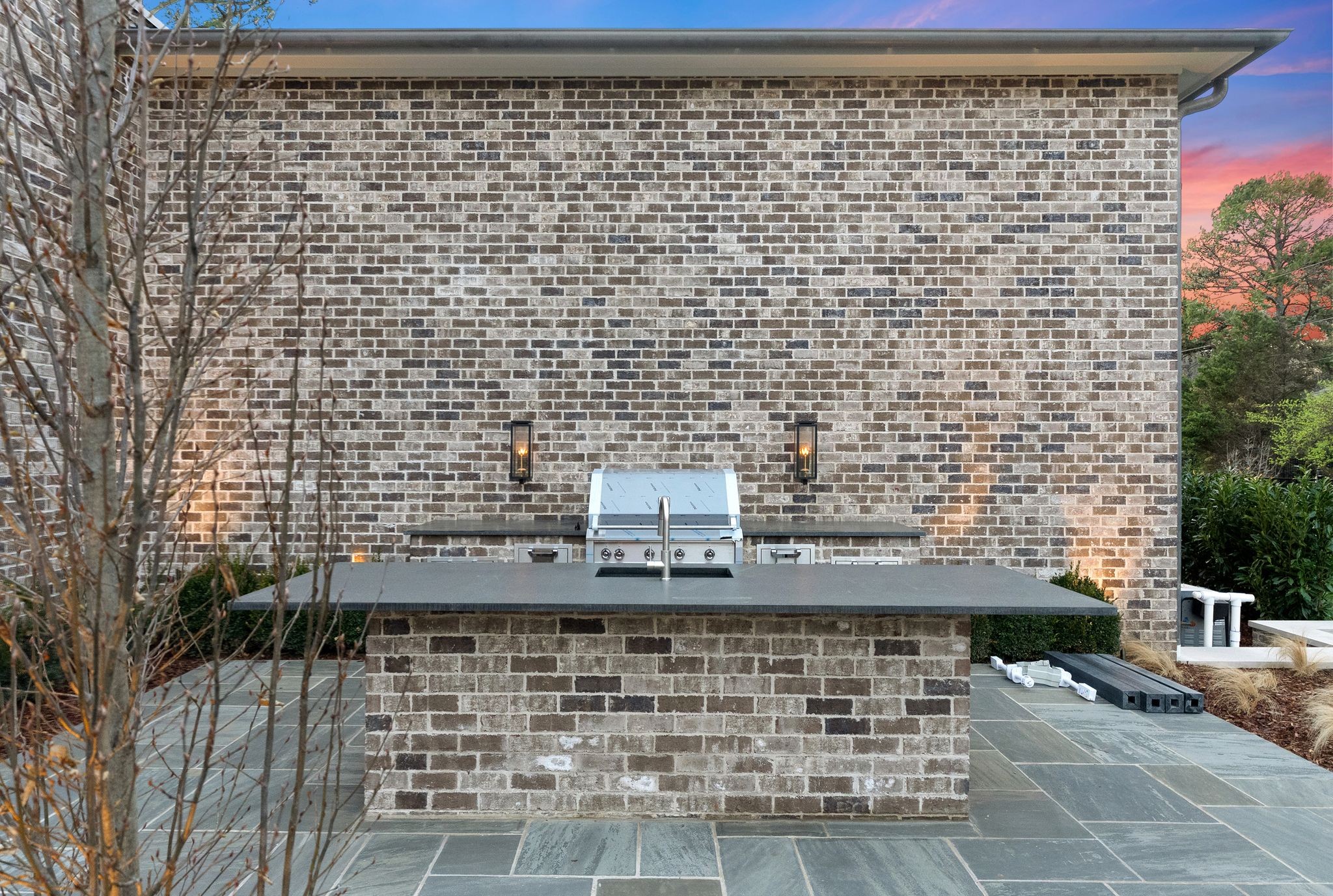 1206 Tyne Blvd