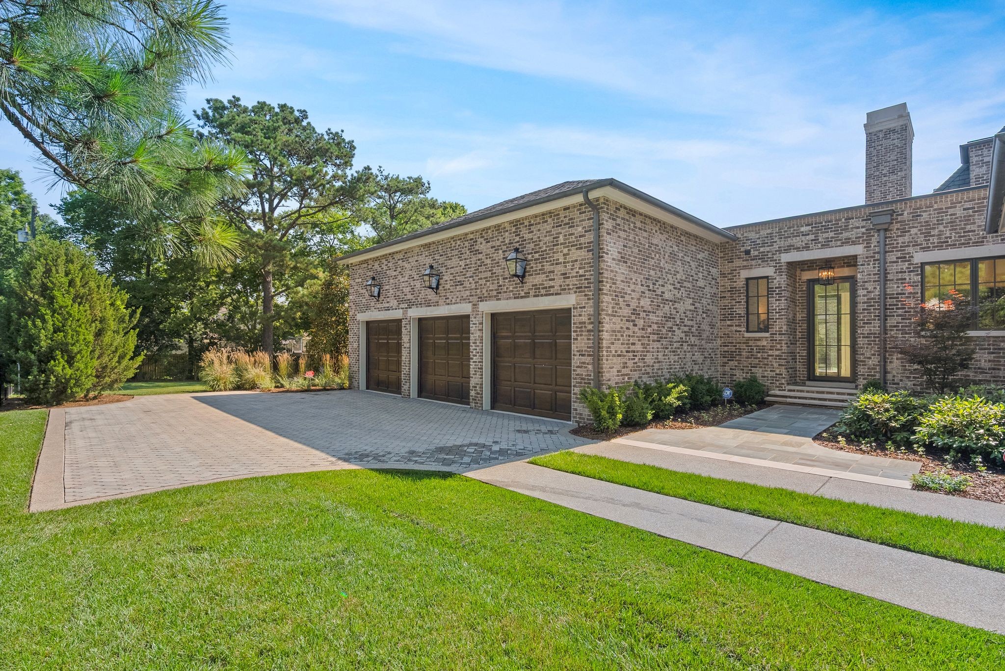 1206 Tyne Blvd