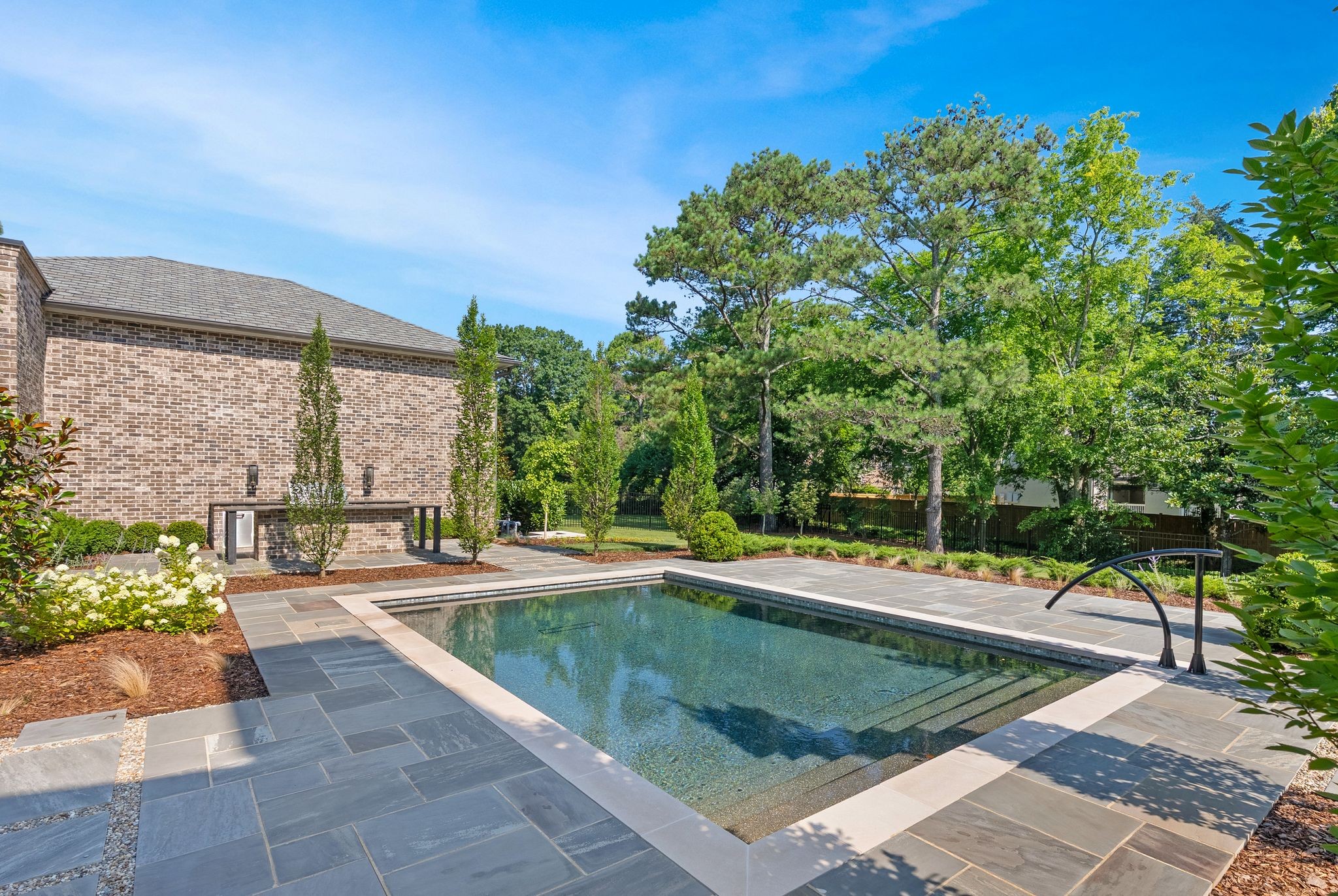 1206 Tyne Blvd