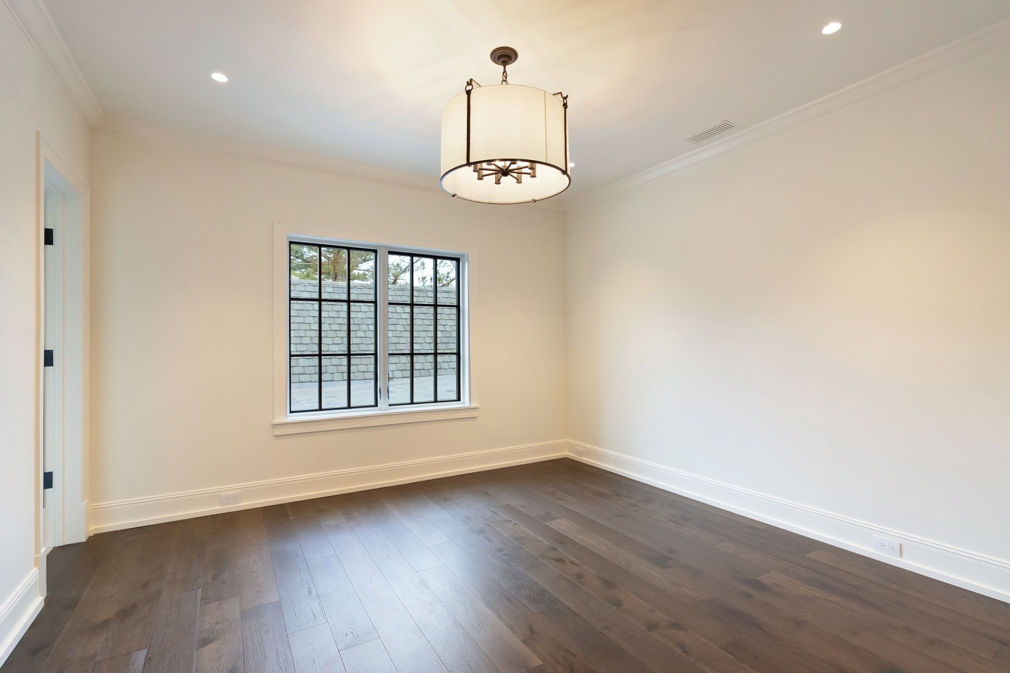 1206 Tyne Blvd