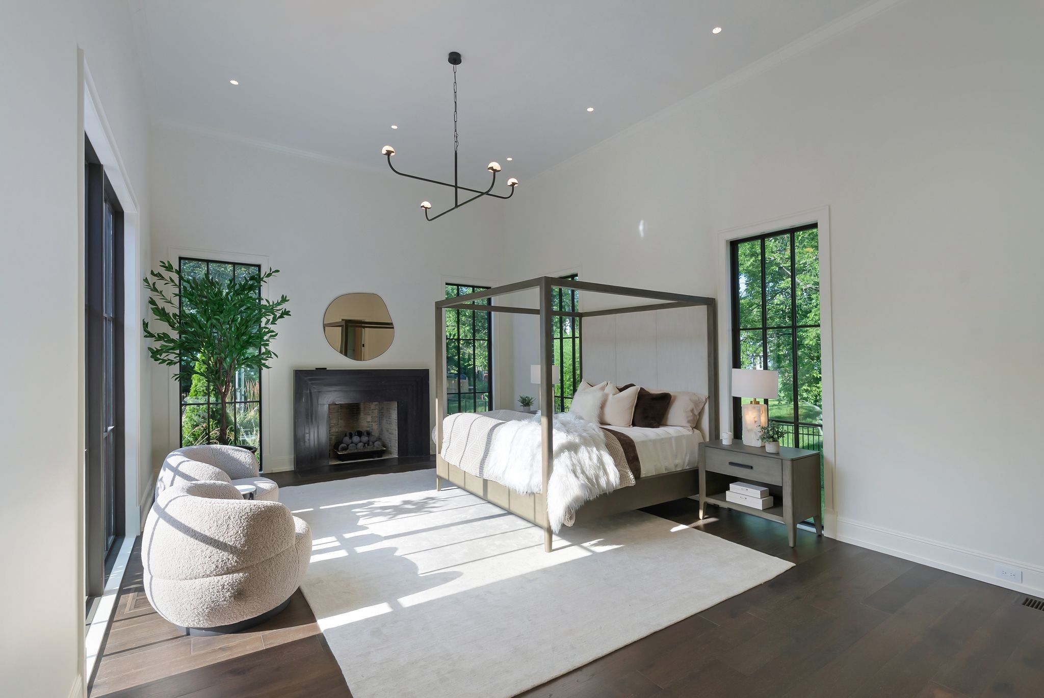 1206 Tyne Blvd
