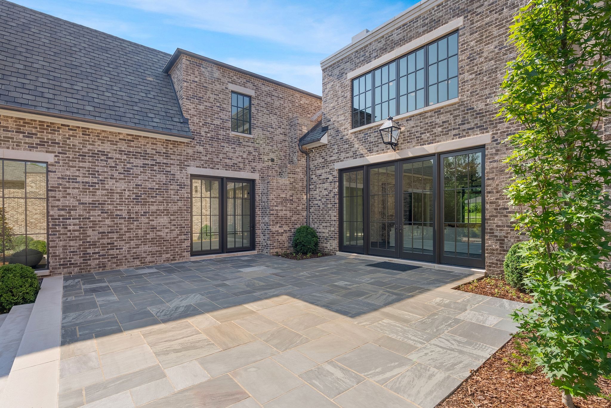 1206 Tyne Blvd