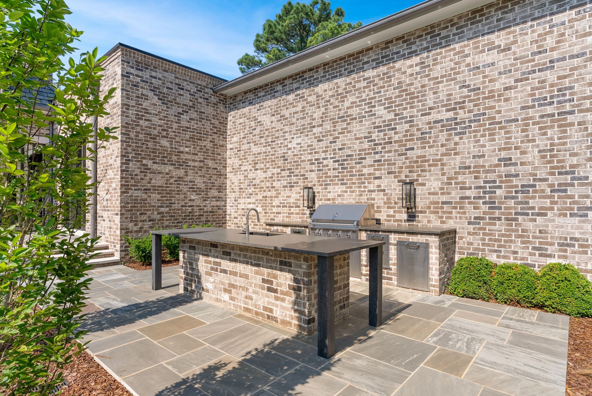 1206 Tyne Blvd