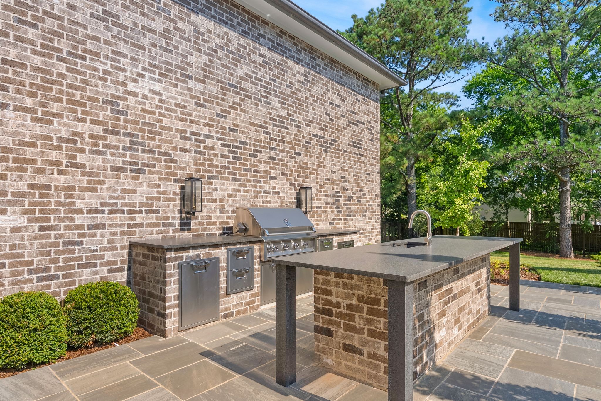 1206 Tyne Blvd