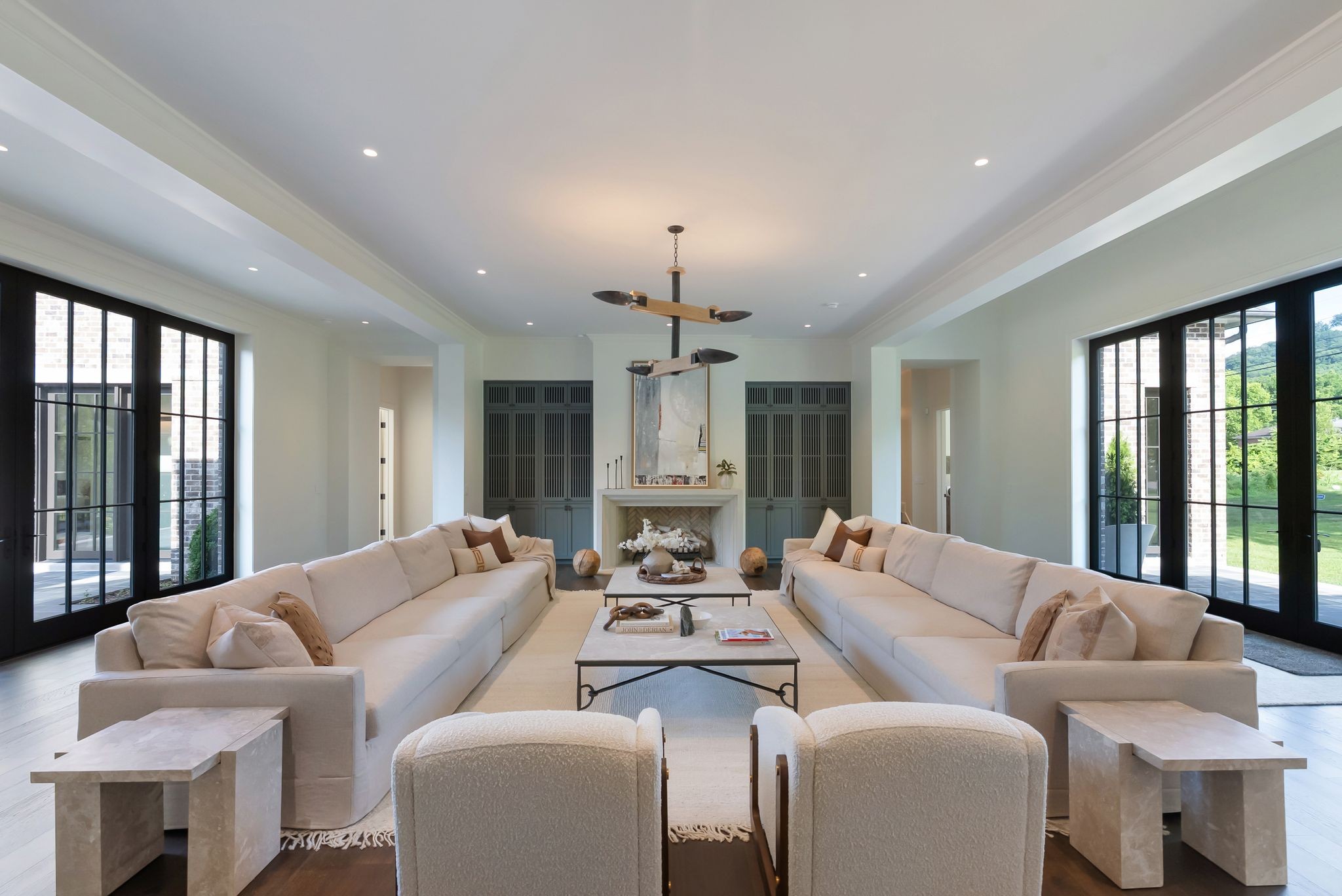 1206 Tyne Blvd