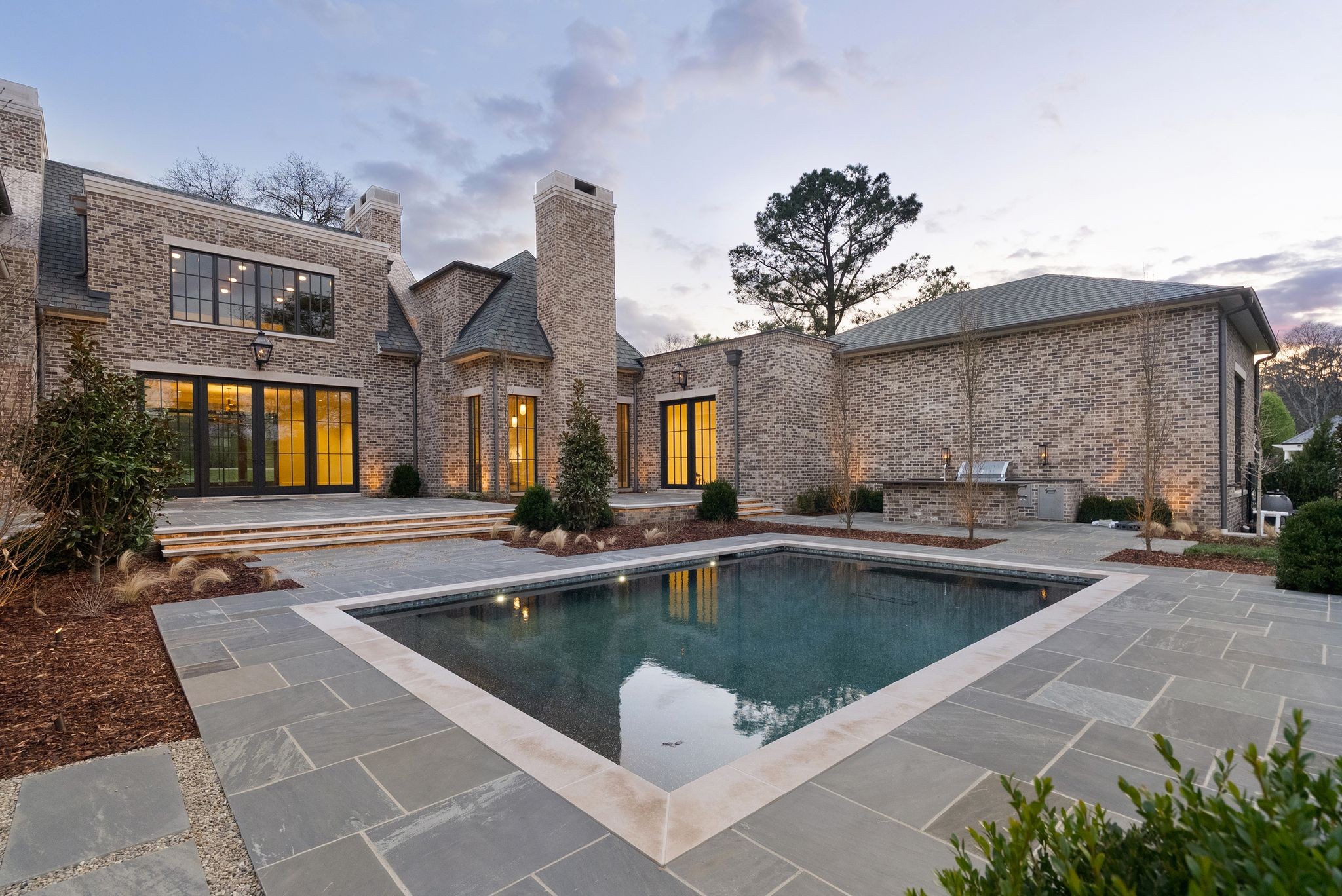 1206 Tyne Blvd