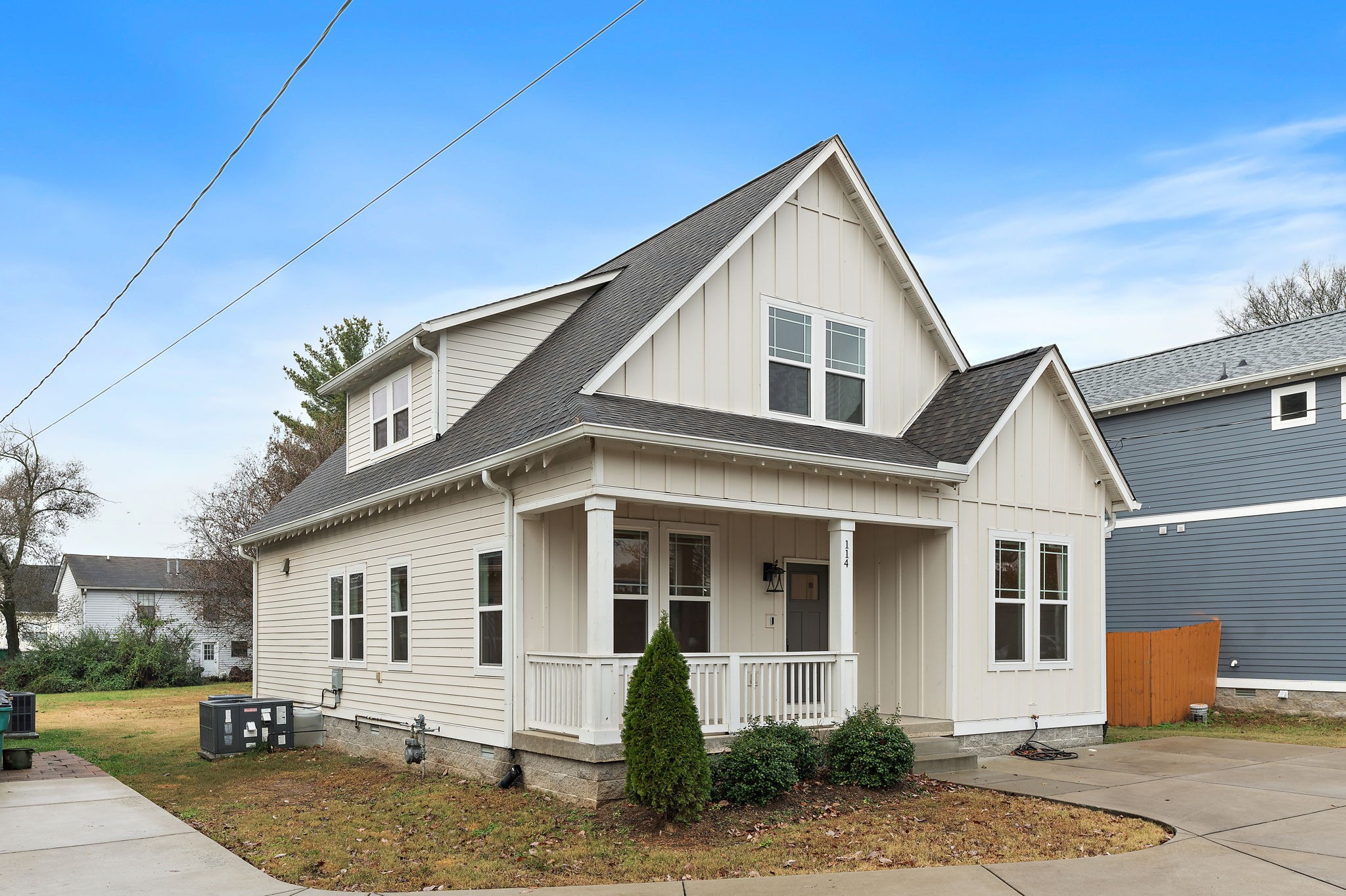 114 Lanier Dr