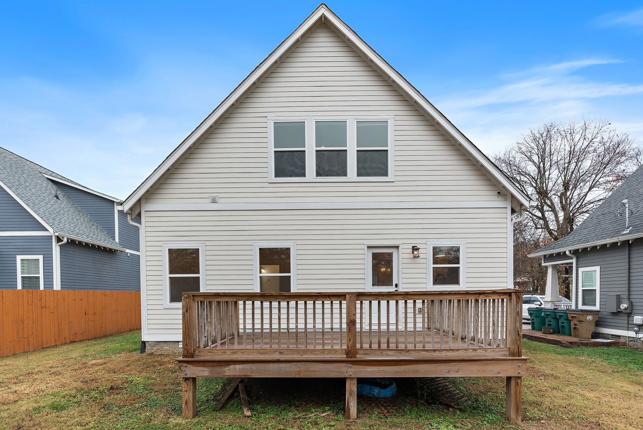 114 Lanier Dr