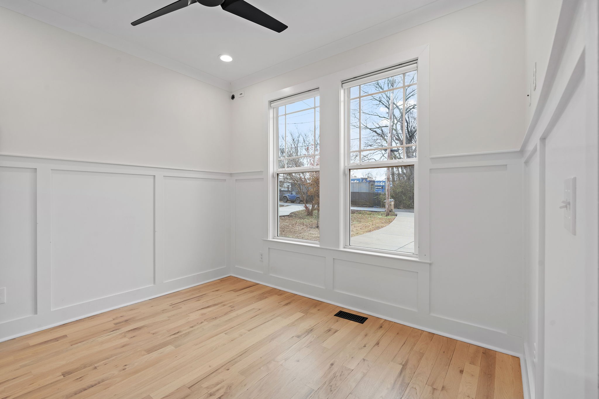 114 Lanier Dr