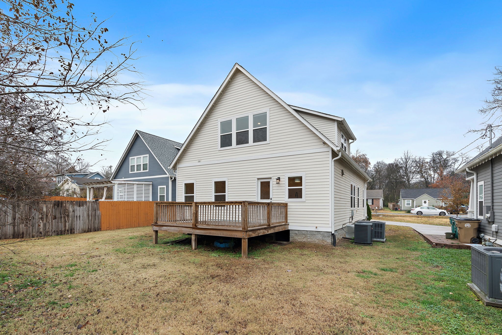 114 Lanier Dr