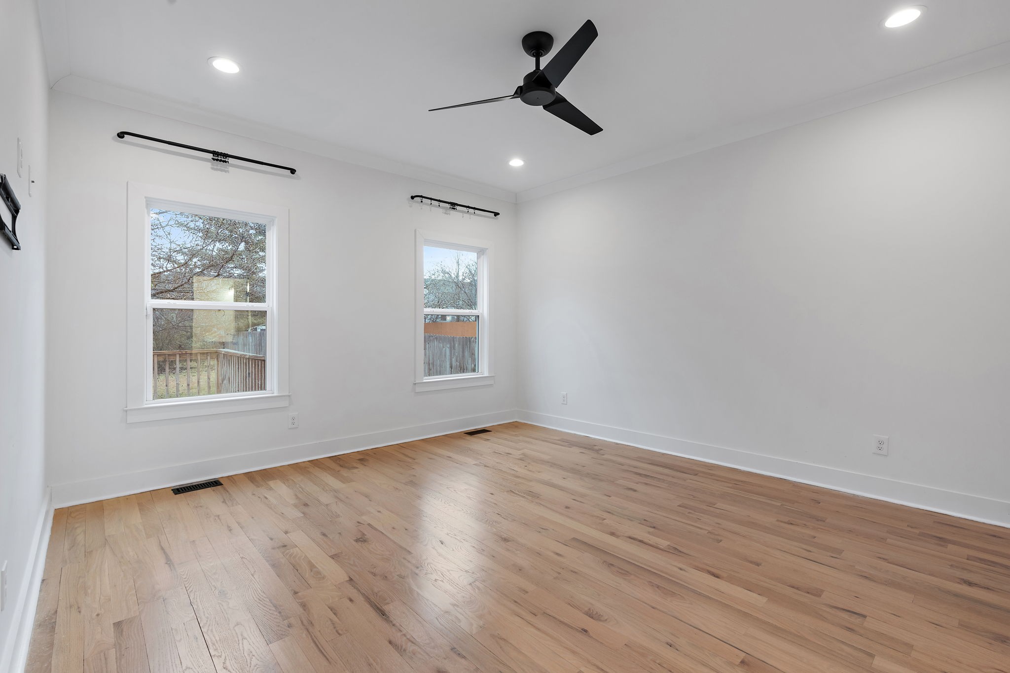 114 Lanier Dr