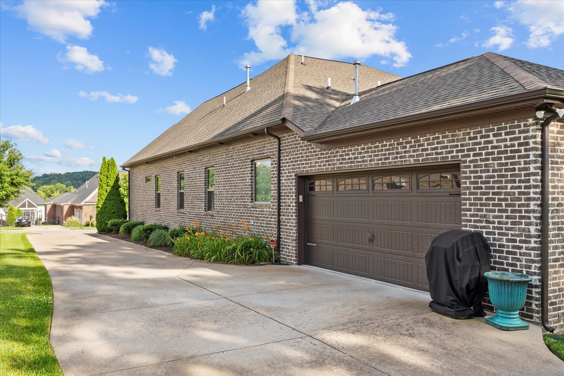 205 Everett Ct