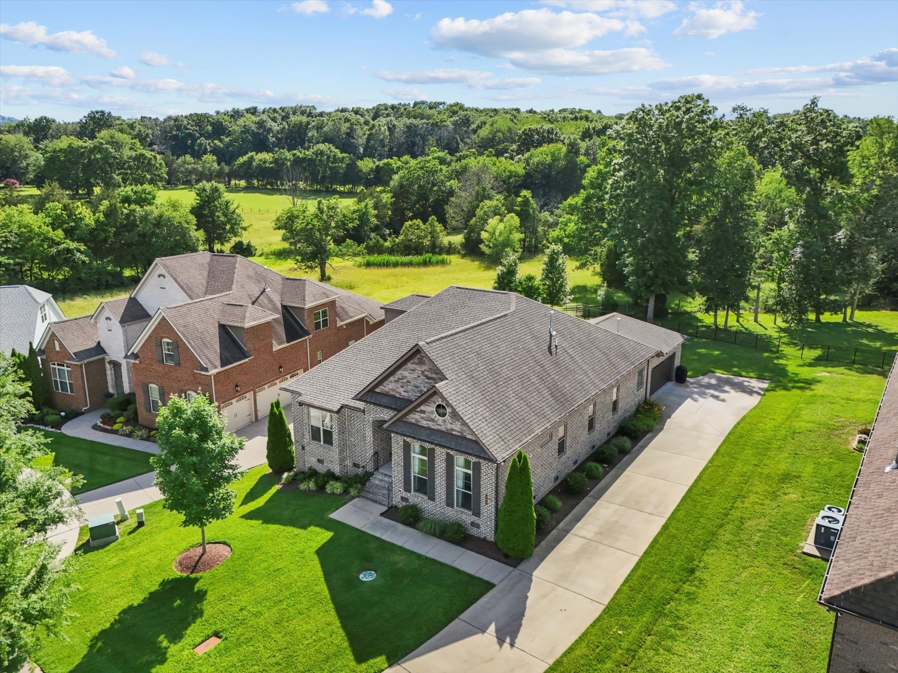 205 Everett Ct