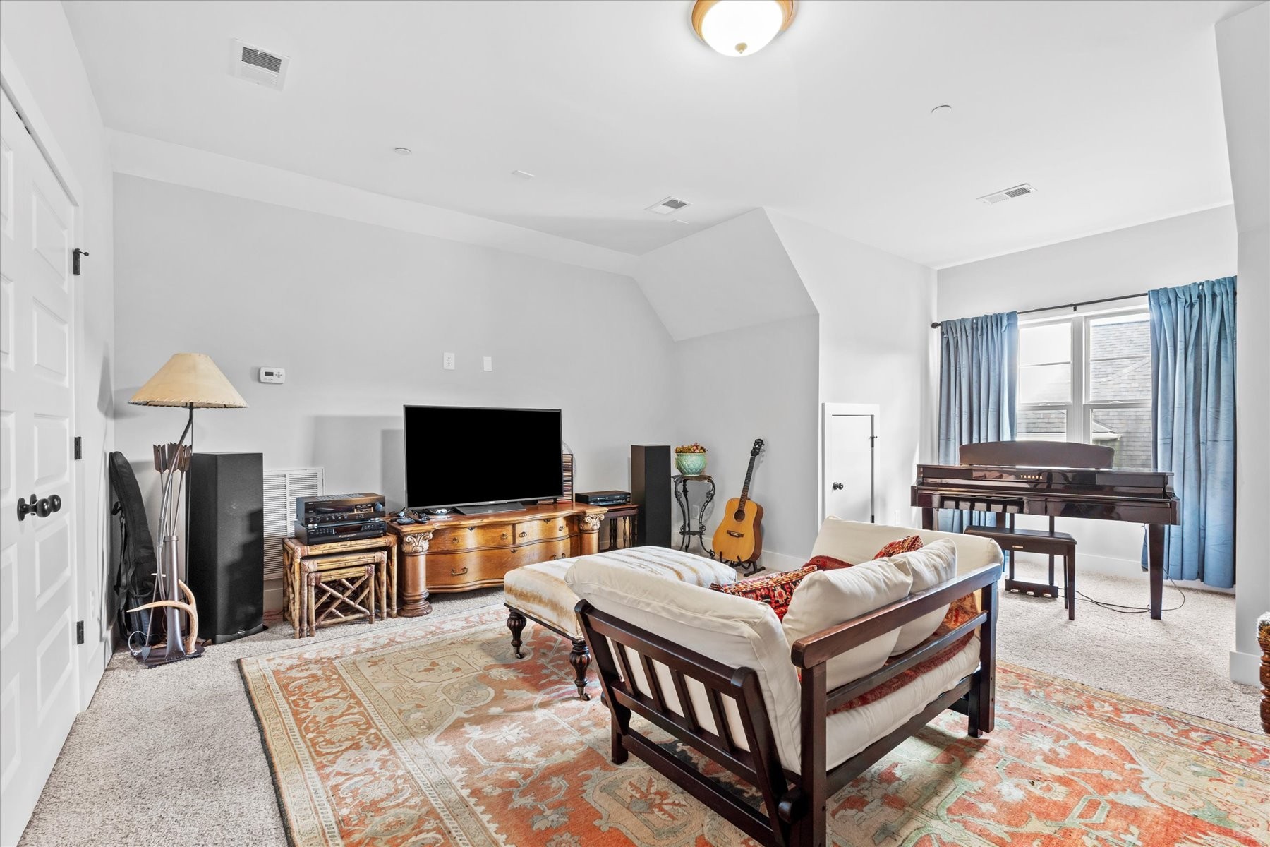 205 Everett Ct