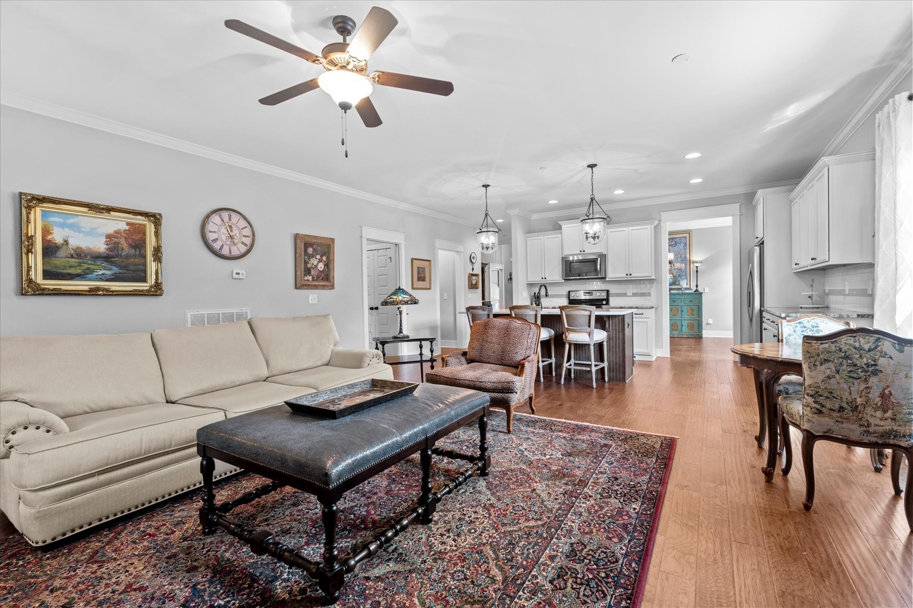205 Everett Ct